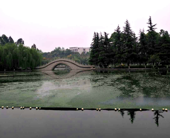 湖2.jpg